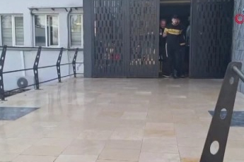 Eşini 45 yerinden bıçaklayan cani koca tutuklandı