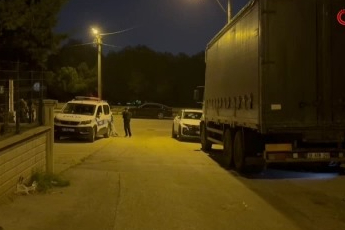 Park yeri yüzünden tartıştığı komşusunu silahla vurarak ağır yaraladı