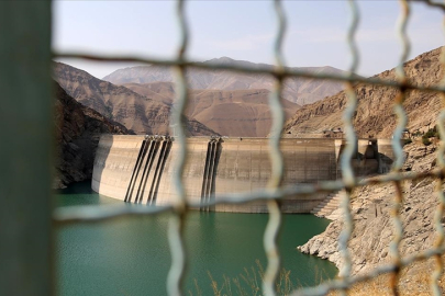 İran'ın Meşhed kentinde barajların doluluk oranı yüzde 3’ün altına düştü