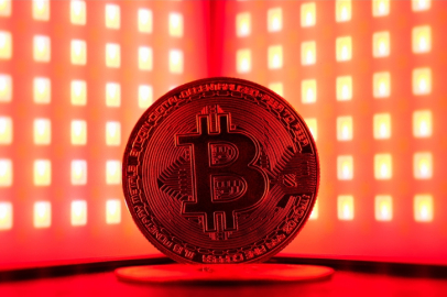 Bitcoin, Fed'in para politikasındaki belirsizlikle mayıstan beri en düşük seviyeye geriledi