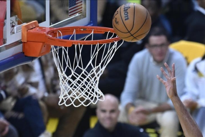 NBA'de Pacers'ı yenen Pistons, galibiyet serisini 10 maça çıkardı