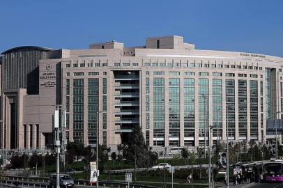 Fatih'teki zehirlenme olaylarına ilişkin gözaltındaki 7 zanlı adliyede