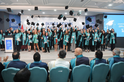 BTÜ Lisansüstü’nde mezuniyet gururu