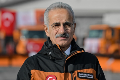 Bakan Uraloğlu: Karayollarımız 14 bin 728 makine ve ekipmanla hizmet verir hale geldi