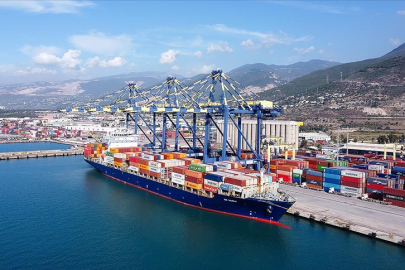 İhracatın yükünün yarıdan fazlasını gemiler üstlendi