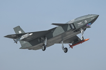 Bayraktar KIZILELMA hava-hava füzesiyle dünyada ilke imza attı