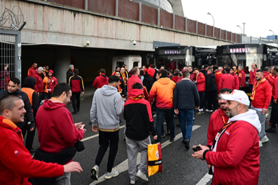 Galatasaray taraftarları, Fenerbahçe derbisi için Kadıköy'e hareket etti