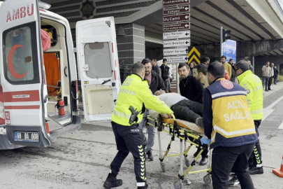 Yakınını kaza yerinde gören adam kalp krizi geçirdi