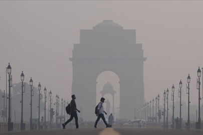 Hava kirliliğiyle mücadele eden Delhi'de 3 yılda 200 binden fazla solunum yolu enfeksiyonu görüldü