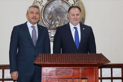 KKTC Cumhuriyet Meclisi Başkanı Öztürkler: Anavatan Türkiye'nin garantörlüğünün tartışılması söz konusu değildir