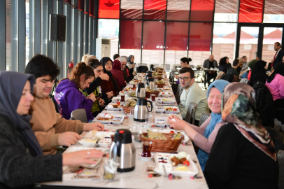 Osmangazi’de engelli bireyler ve aileleri kahvaltıda buluştu