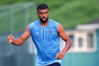 Trabzonsporlu futbolcu Rayyan Baniya ameliyat edildi