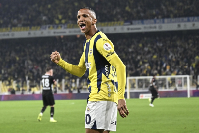Fenerbahçe'de Rodrigo Becao kadro dışı bırakıldı