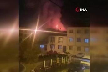Bursa'da binanın çatısında çıkan yangın korkuttu