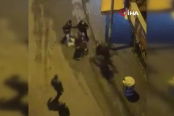 Bursa'da laf attığı kişiler tarafından böyle darp edildi