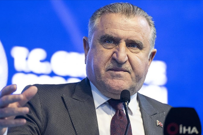 Bakan Bak: Gençlerimize çok güveniyoruz. Geleceğimiz sizlersiniz