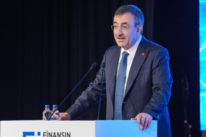 Cumhurbaşkanı Yardımcısı Yılmaz: Genç ve teknolojiye uyum kabiliyeti yüksek nüfusumuz önemli fırsatlar oluşturuyor