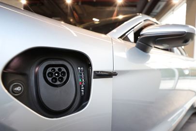 Dünyada bu yıl elektrikli araç satışları 18,5 milyona ulaştı