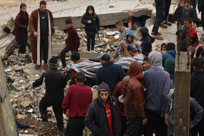Gazze'de hava şartları ve çöken binalar nedeniyle ölen ve kaybolanların sayısı 12’ye ulaştı