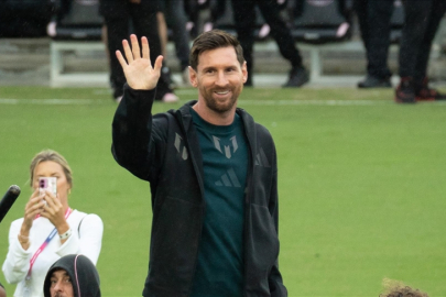 Futbolcu Messi'nin Hindistan turu olaylı başladı