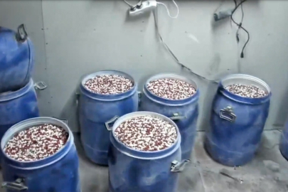 İstanbul ve İzmir'deki operasyonlarda yaklaşık 7 milyon uyuşturucu hap ele geçirildi