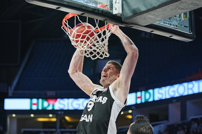 Beşiktaş GAİN, potada yüksekten uçuyor