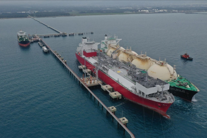 Bakan Bayraktar, Ertuğrul Gazi FSRU'nun gaz iletim sistemine 9,3 milyar metreküp katkı sağladığını bildirdi