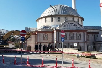 Bursa’da yaşlı kadın sabah yürüyüşünde tehlikeyi fark etti! Öğrencilerin hayatını kurtardı