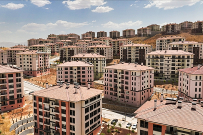 Deprem bölgesi için başlatılan "asrın inşa seferberliği"nde sona gelindi