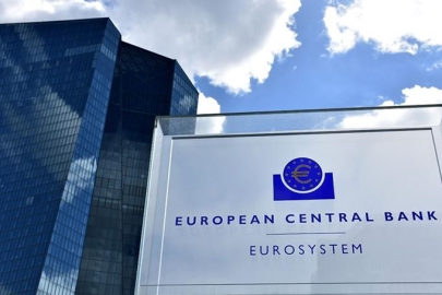 ECB için orta vadede faiz artırımları olabilir