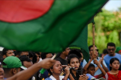 Bangladeş'in başkenti Dakka, ünlü aktivistin ölümünün ardından protestolara sahne oluyor