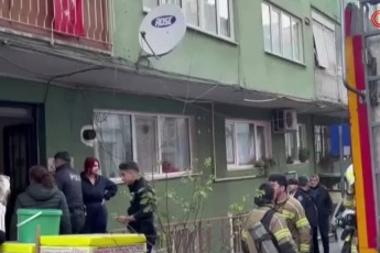 Eşine kızdı, evi yaktı mahalleli ayağa kalktı