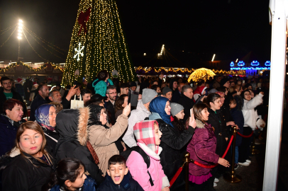 Yeni Yıl Festivali Osmangazi Meydanı'nda yoğun ilgi görüyor
