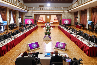 Milli Dayanışma, Kardeşlik ve Demokrasi Komisyonu'nun görev süresinin 2 ay daha uzatılmasına karar verildi