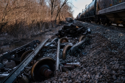 Meksika'da yolcu treninin raydan çıkması sonucu 13 kişi öldü, 98 kişi yaralandı