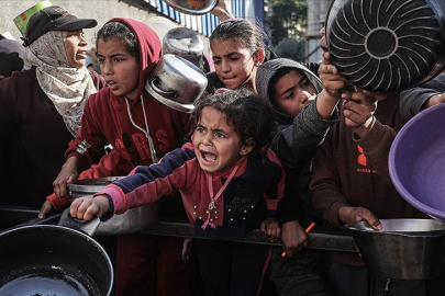 Gazze'ye insani yardım kısıtlamalarını kaldırması için 10 ülke İsrail'e çağrıda bulundu