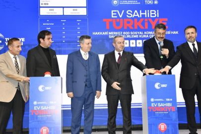 Yüzyılın Konut Projesi kapsamında Hakkari'de yapılacak 1557 konutun hak sahibi kurayla belirlendi