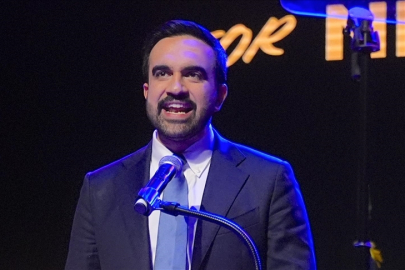 Zohran Mamdani, New York'un seçilmiş ilk Müslüman belediye başkanı olarak Kur'an-ı Kerim üzerine yemin etti