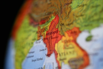 Myanmar'ın bağımsızlığının 78. yıl dönümünde, darbeden sonraki ilk seçimlere rağmen çatışmalar sürüyor