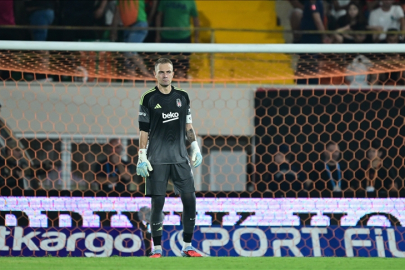 Milli kaleci Mert Günok, Beşiktaş'a veda etti