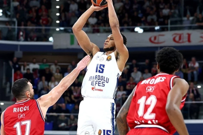 Anadolu Efes, Milano deplasmanında üstünlüğünü koruyamadı