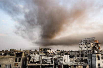 İsrail, Gazze Şeridi'nin çeşitli bölgelerine hava ve topçu saldırıları düzenledi