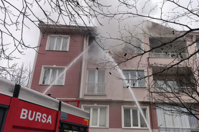 Bursa'da yangında can pazarı...Çocuklar tahliye edildi, kediler kurtarıldı