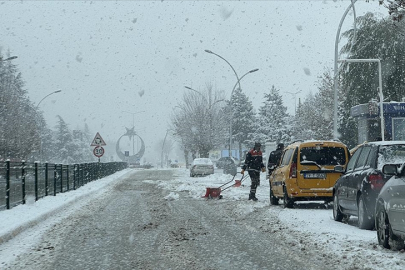 Meteorolojiden Orta ve Doğu Karadeniz için kuvvetli kar yağışı uyarısı