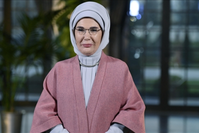 Emine Erdoğan'dan öğrencilere yarıyıl tatili tebriği