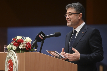 Bakan Yumaklı, Berlin'de Almanya Türk toplumu temsilcileriyle buluştu