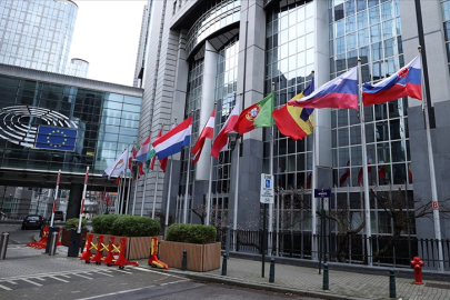 Avrupa Parlamentosu, yeni tarife kararının ardından AB-ABD ticaret anlaşmasını onaylamayacak