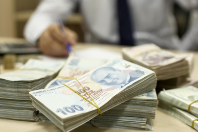 Dezenflasyon süreci ve düşen risk primi TL varlıklara yabancı ilgisini artırdı