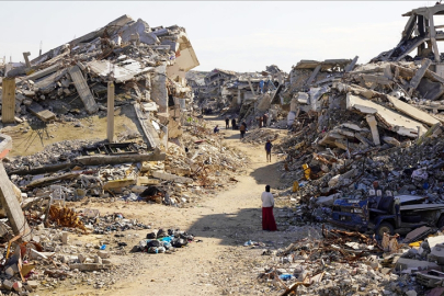 İsrail ordusu, ateşkese rağmen Gazze Şeridi'nde hava ve kara saldırıları düzenledi