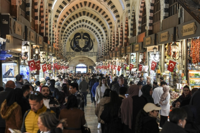 Yerli turistler geçen yılın üçüncü çeyreğinde 276,1 milyar lira seyahat harcaması yaptı